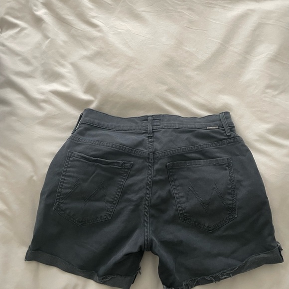 MOTHER Loosey Fray Shorts size 24 - Picture 2 of 6